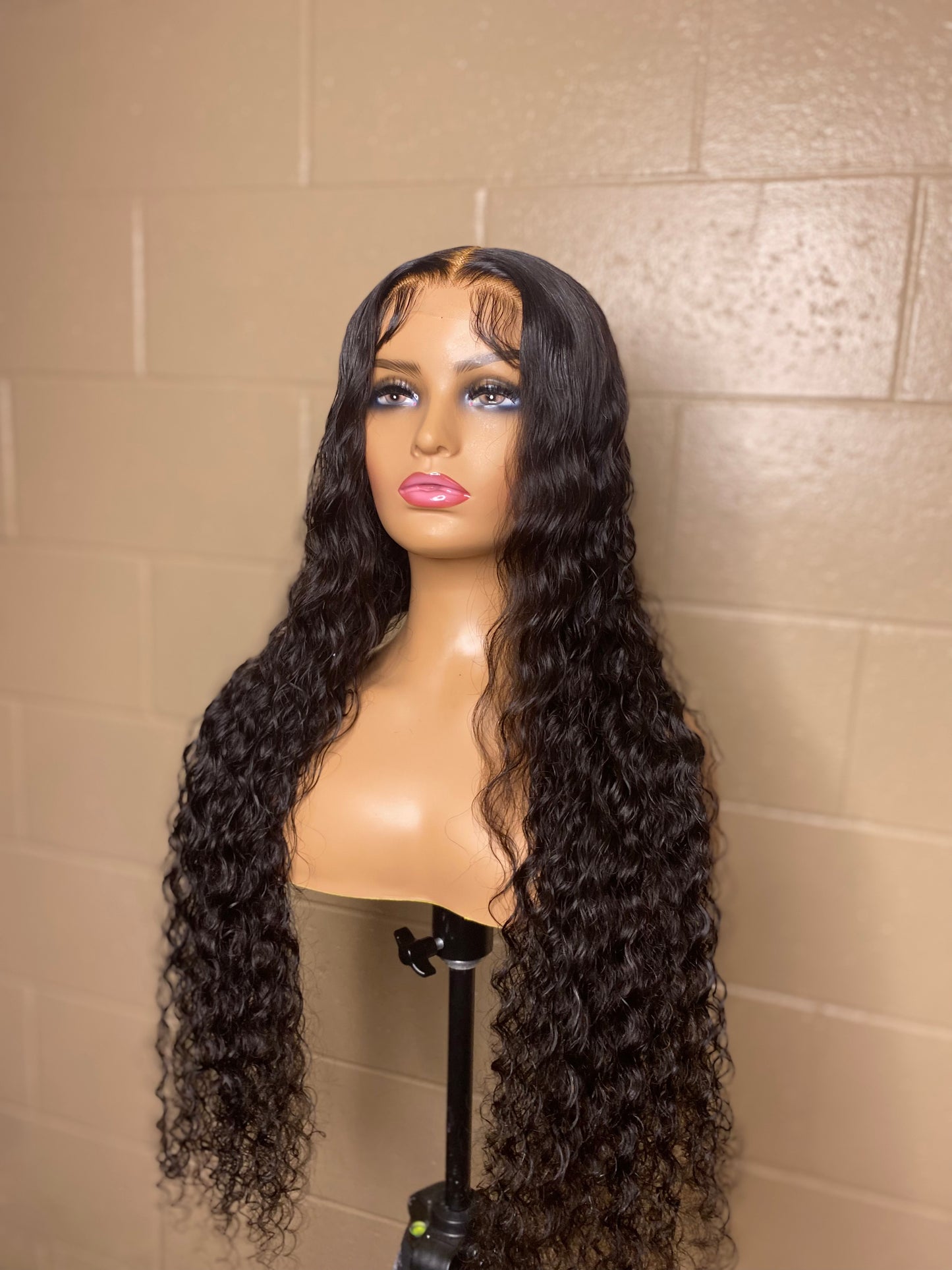 Deepwave Closure Wig