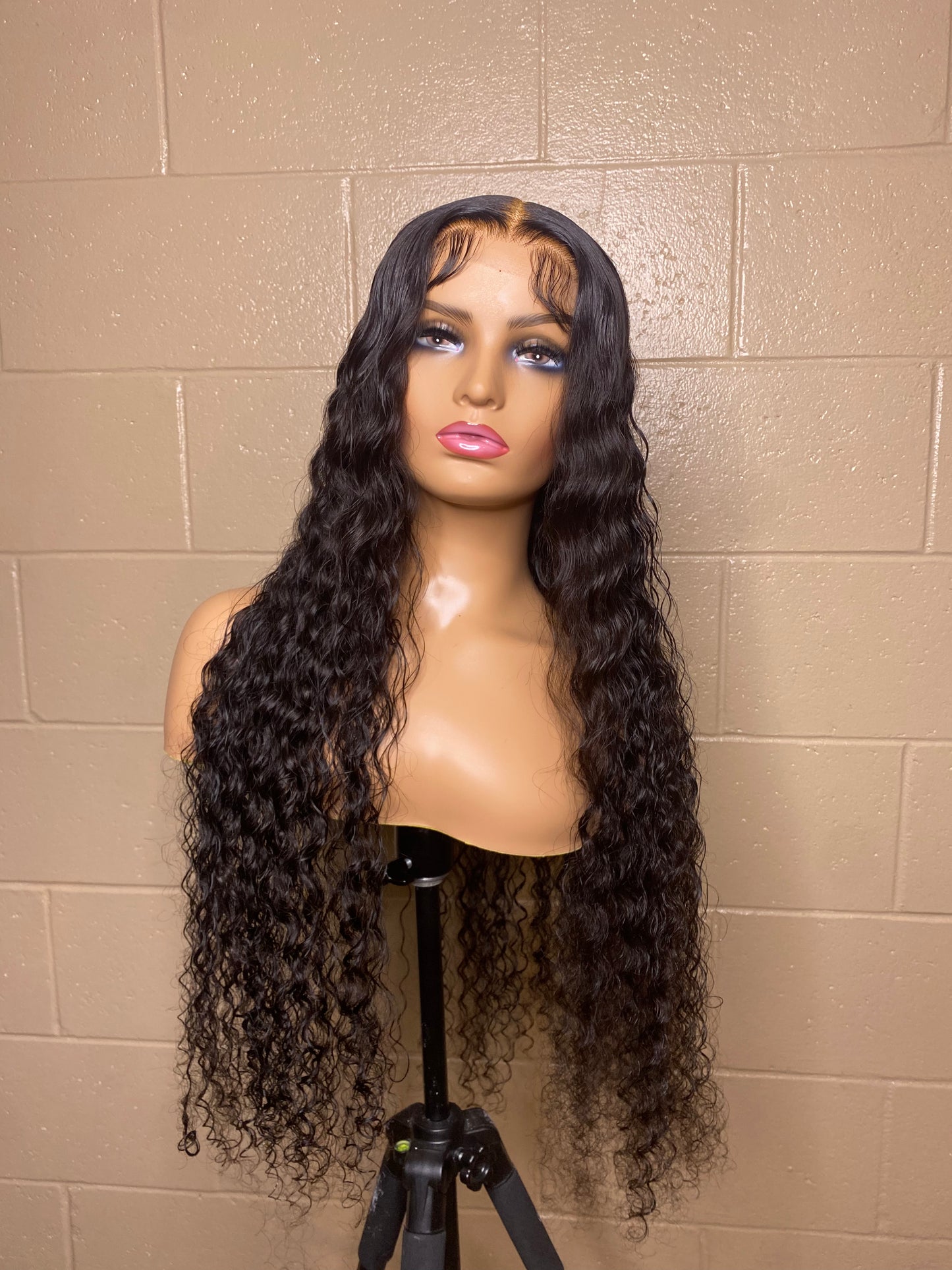 Deepwave Closure Wig